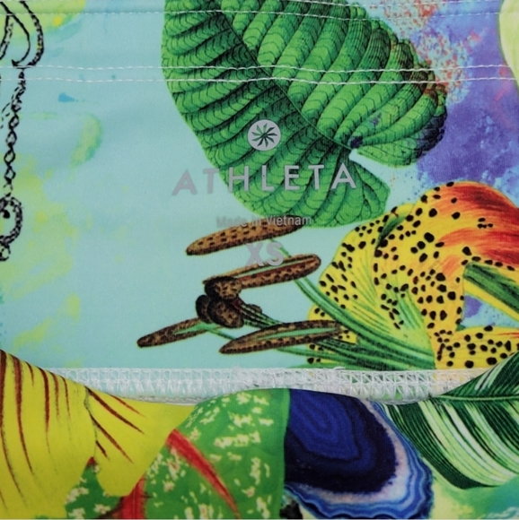 Athleta Watercolor Floral-Print Active Cropped Length Leggings RARE‎ Size XS - Picture 2 of 4